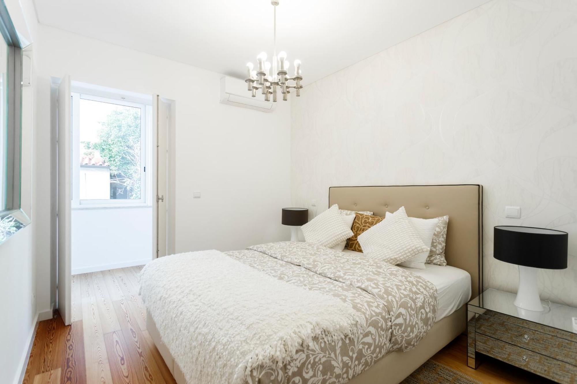 Cortes In Historic Neighborhood Apartamento *